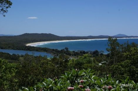 24 Comara Tce, Crescent Head, NSW 2440