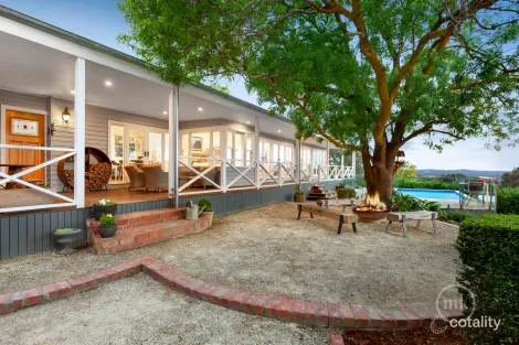 60 Alma Rd, Panton Hill, VIC 3759