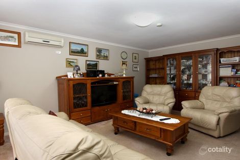 Property photo of 2 Bellbridge Drive Hoppers Crossing VIC 3029