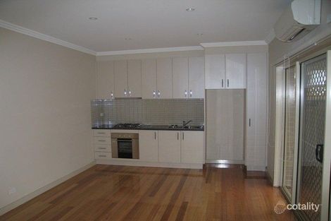 2/13 Bradshaw St, Kingsbury, VIC 3083