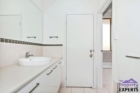Property photo of 58 Sunnymeade Drive Aberfoyle Park SA 5159