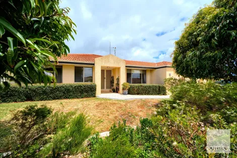 Property photo of 8 Cooper Way Yakamia WA 6330