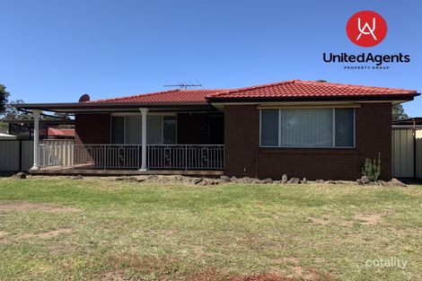 42 Glenfern Cres, Bossley Park, NSW 2176