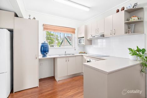 Property photo of 9 Newcastle Street Fairfield QLD 4103