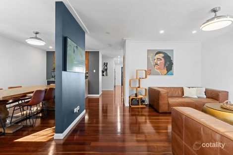 94 CLAYTON ST, SANDGATE, QLD 4017