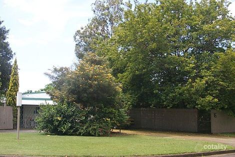 16 Watsonia Dr, Leichhardt, QLD 4305