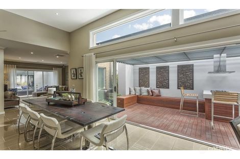 Property photo of 5 Peppermint Grove Taylors Hill VIC 3037