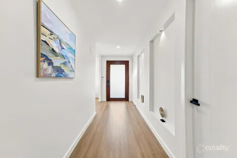 Property photo of 24 Octagonal Drive Menangle Park NSW 2563