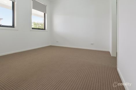 Property photo of 1/62 William Hart Crescent Penrith NSW 2750