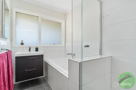 Property photo of 20 Taldra Crescent Seaford VIC 3198