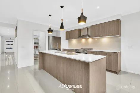 Property photo of 17 Carlyle Crescent Clyde North VIC 3978