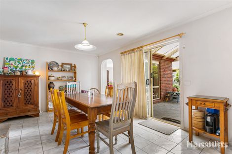 Property photo of 2 Meredith Close Narre Warren South VIC 3805