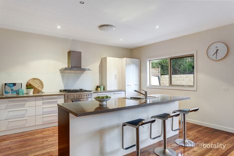 Property photo of 48 Kubis Drive Ringwood North VIC 3134