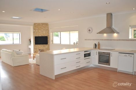 1 Elizabeth Cres, Middleton, SA 5213