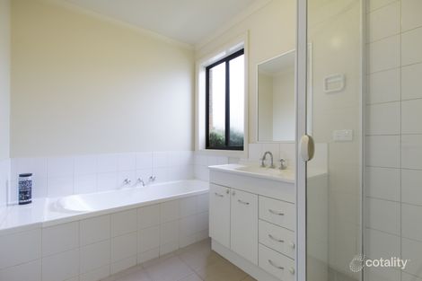 Property photo of 1/35 Valley Fair Drive Narre Warren VIC 3805