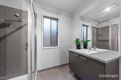 Property photo of 10 Dartnell Street Cranbourne East VIC 3977