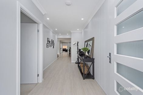 Property photo of 16 Dianella Crescent Maudsland QLD 4210