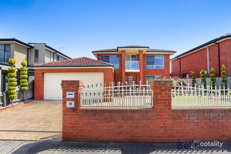 Property photo of 30 Yaralla Crescent Sunshine West VIC 3020