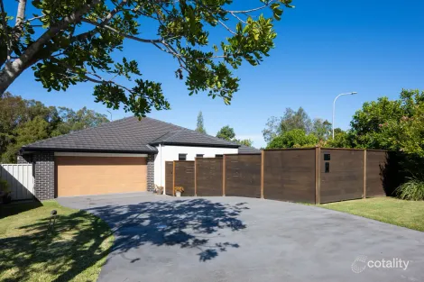 Property photo of 2 Sunshine Circuit Emerald Beach NSW 2456