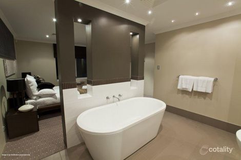 Property photo of 43 Apatite Street Treeby WA 6164