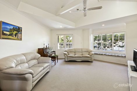 Property photo of 15 Weatherly Grove Brighton VIC 3186