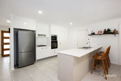 Property photo of 2 Sunshine Circuit Emerald Beach NSW 2456