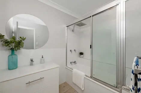 Property photo of 9 Meadowbrook Drive Aitkenvale QLD 4814