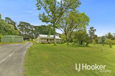 Property photo of 51 Garfield Road Garfield VIC 3814