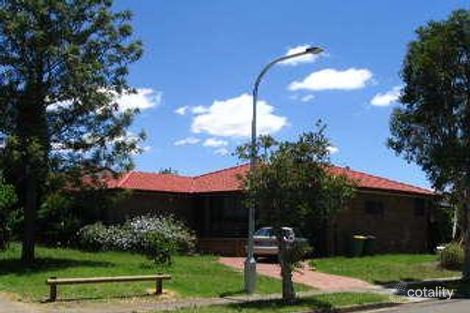 Property photo of 5 Goldsmith Close Wetherill Park NSW 2164