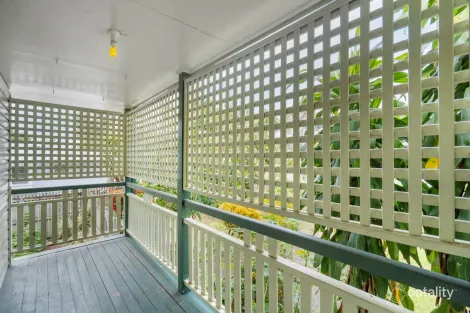 Property photo of 3 Bass Street Leichhardt QLD 4305