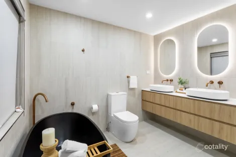 Property photo of 7 Bixby Court McDowall QLD 4053