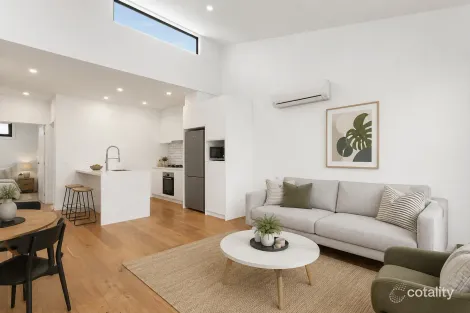 Property photo of 30 Hardy Loop Keysborough VIC 3173