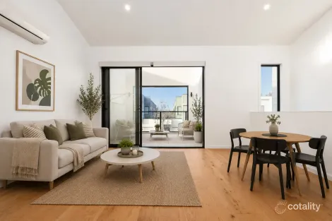 Property photo of 30 Hardy Loop Keysborough VIC 3173