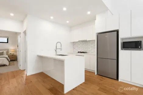 Property photo of 30 Hardy Loop Keysborough VIC 3173