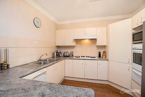 Property photo of 2/28 Dublin Avenue Strathmore VIC 3041