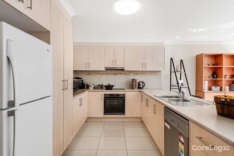 Property photo of 2/4 Trinca Court Werribee VIC 3030