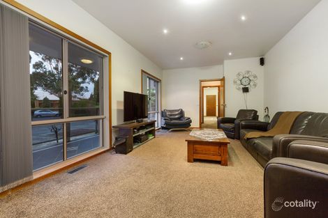 Property photo of 16 Arnott Place Narre Warren North VIC 3804