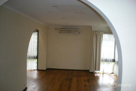 Property photo of 17 Matthew Flinders Avenue Endeavour Hills VIC 3802