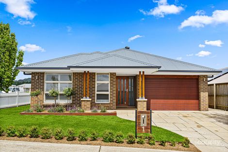 Property photo of 1 Wallis Avenue Renwick NSW 2575
