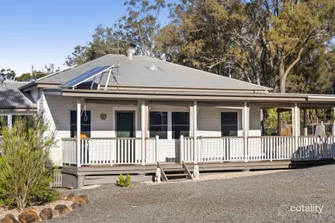 11 Golf Course Rd, Goombungee, QLD 4354