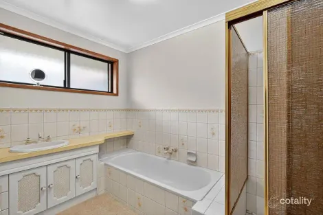 Property photo of 8 Impala Avenue Warrnambool VIC 3280