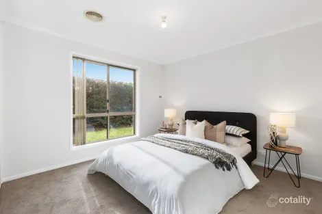 Property photo of 35 Stump Jump Crescent Dunlop ACT 2615