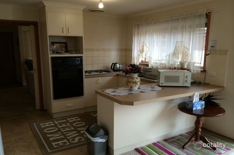 Property photo of 4 Amy Close Pakenham VIC 3810