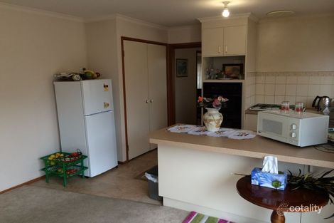 Property photo of 4 Amy Close Pakenham VIC 3810