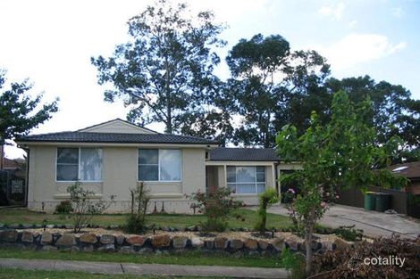 8 Bega Pl, Bossley Park, NSW 2176