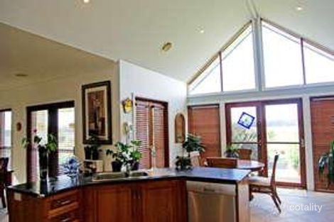 Property photo of 9 Tallowood Crescent Lake Albert NSW 2650
