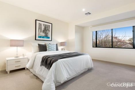 Property photo of 16 Manchester Grove Glen Huntly VIC 3163