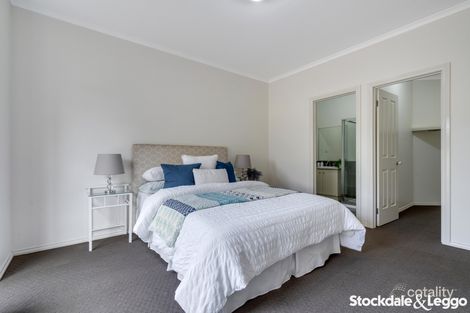 Property photo of 316 Waterview Boulevard Craigieburn VIC 3064