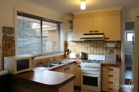 2/373 Geelong Rd, Kingsville, VIC 3012