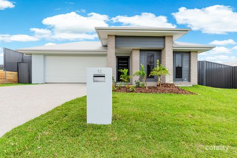12 Maiden Crst, Southside, QLD 4570